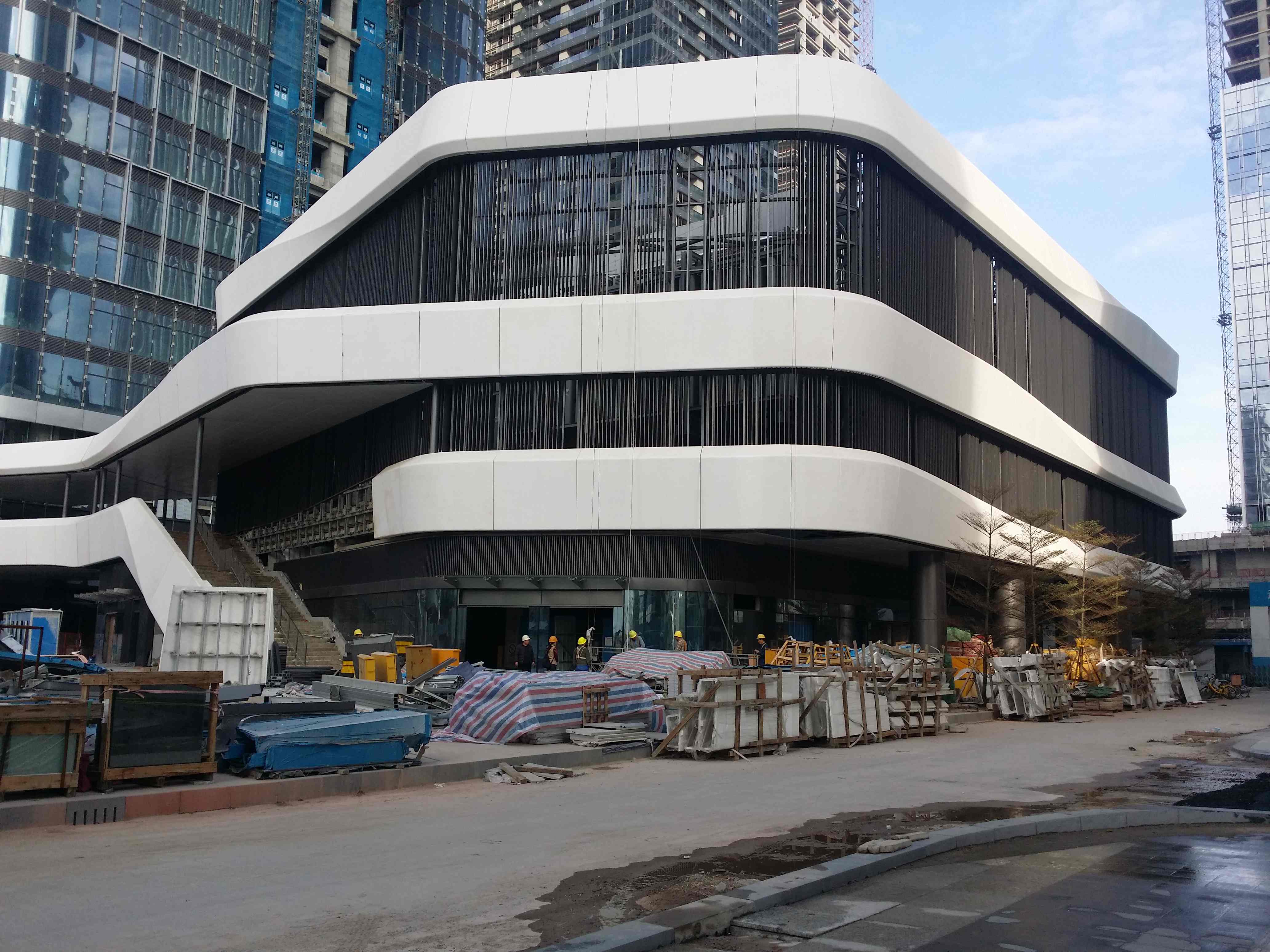 深圳前海金融大厦grc墙面造型装饰工程安